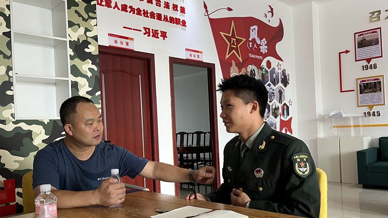 团队退役复学成员向退役村民宣传习近平新时代中国特色社会主义思想 beat365英国官方网站黄紫瑜供图.jpg